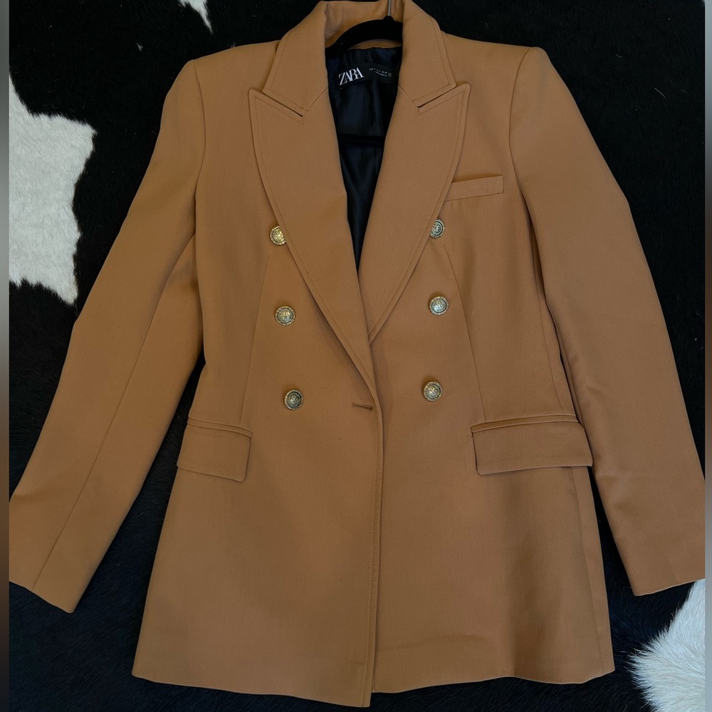 DOUBLE BREASTED ZARA BLAZER